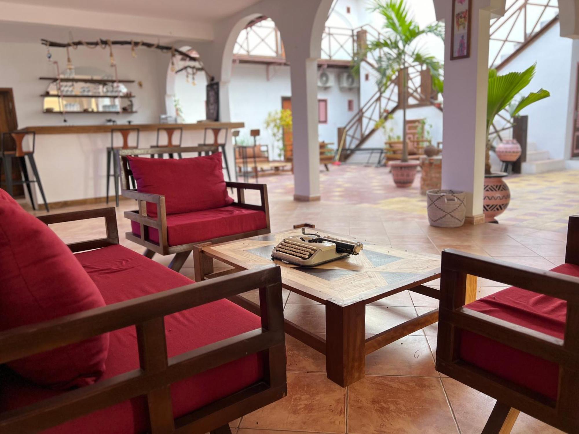 סן-לואי Fly Fishes Hotel מראה חיצוני תמונה